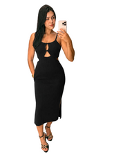 Vestido Decote Vazado Lateral