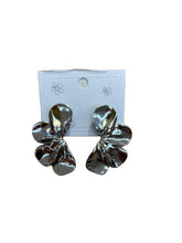 Brinco Orgânico Flor Meia Pétala 8998